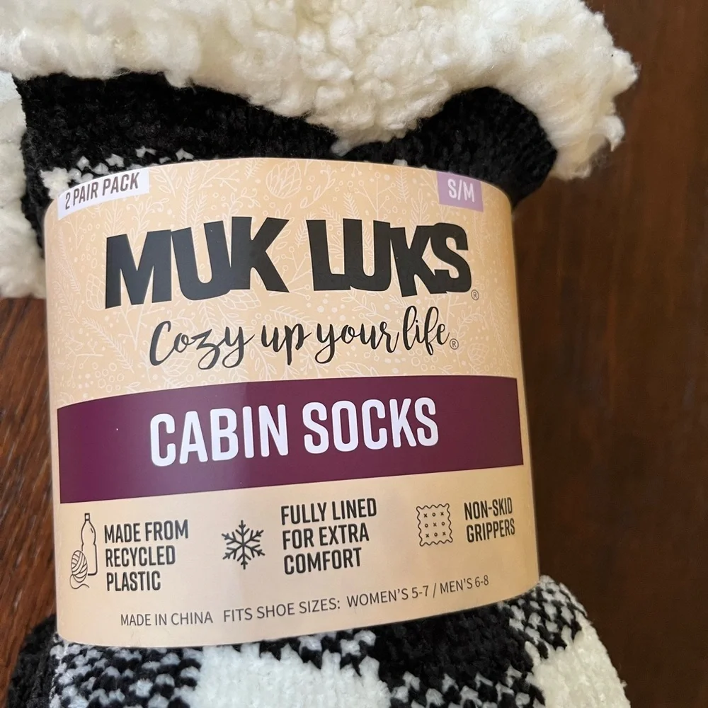 2 PAIR • Muk Luks Cabin Socks • W 5-7 & M 6-8 • Black White • NEW - Picture 2 of 6